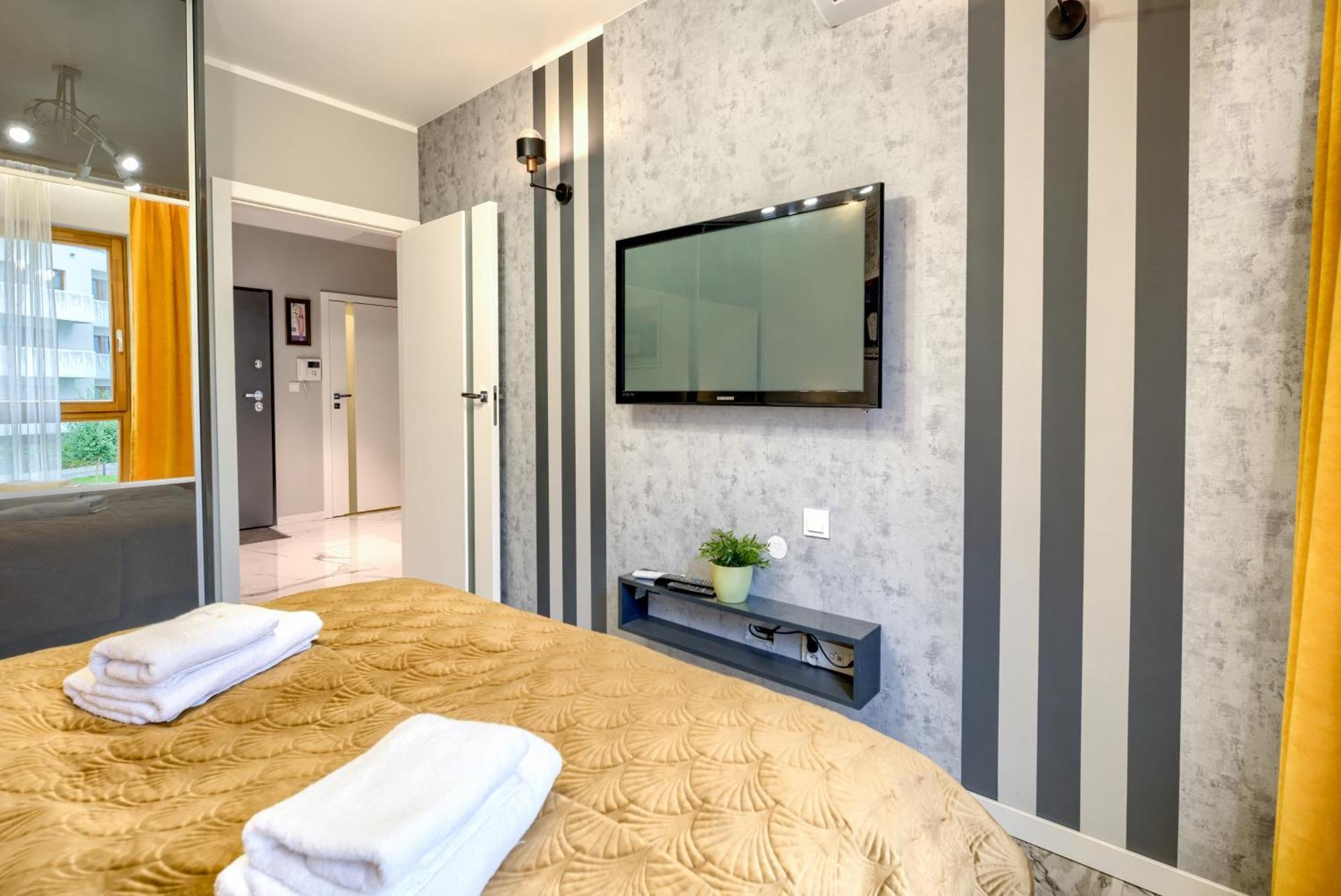 About Art Apartments Вроцлав Екстериор снимка